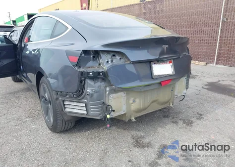 2018 Tesla Model 3 Long Range/Mid Range из США, поврежденный, VIN 5YJ3E1EA5JF040678